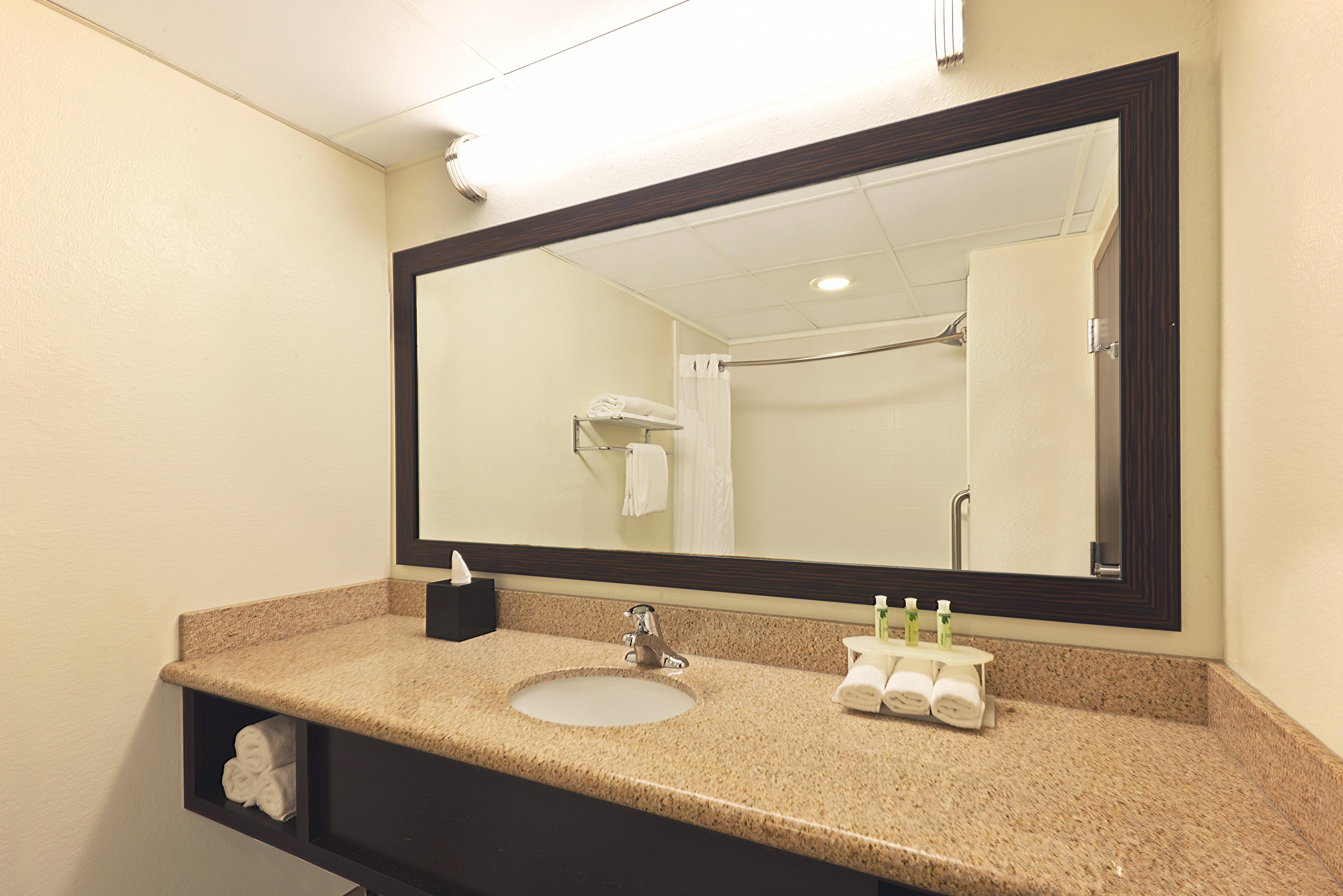 Holiday Inn Express Hotel & Suites Colby By Ihg Εξωτερικό φωτογραφία