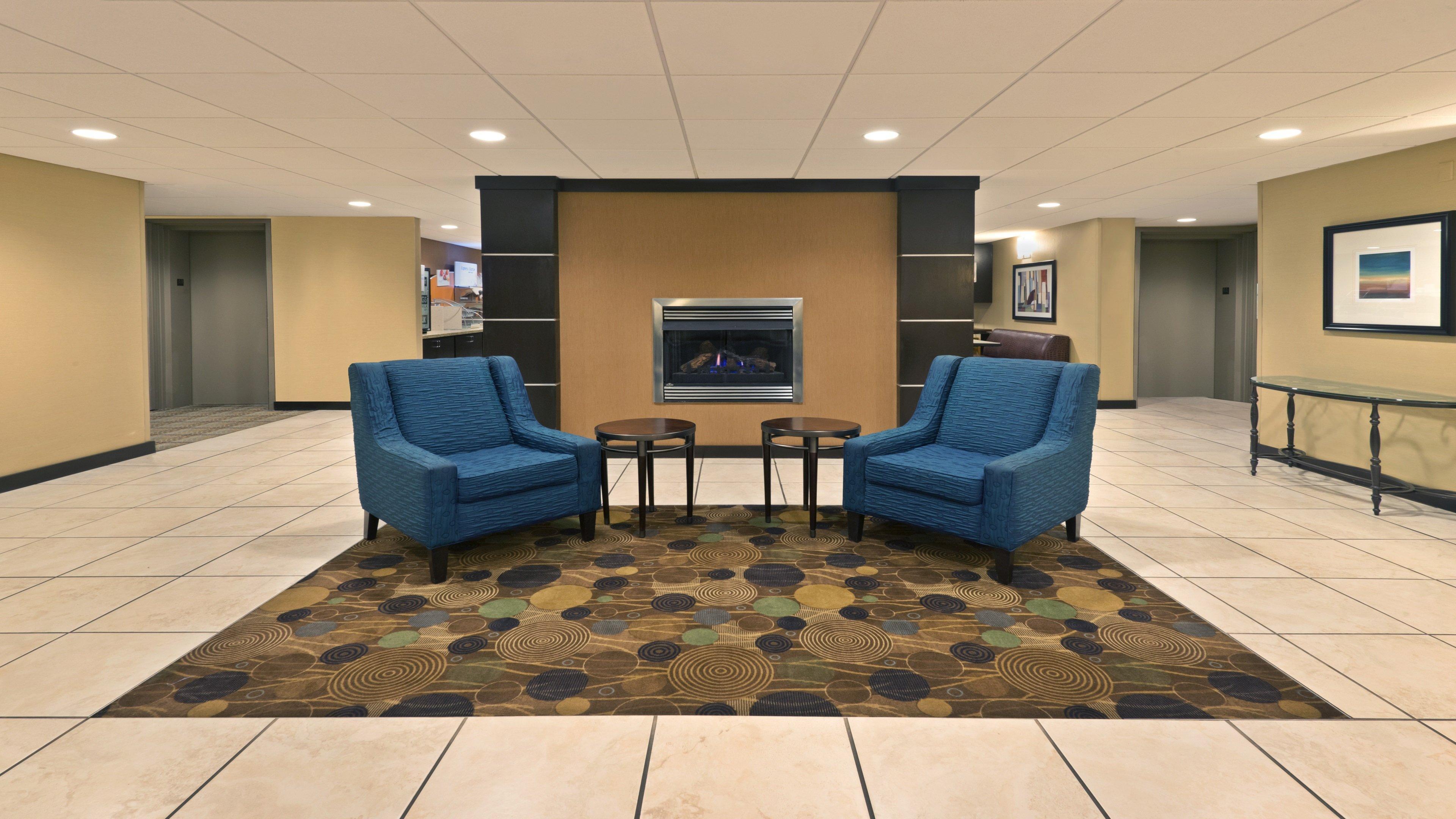 Holiday Inn Express Hotel & Suites Colby By Ihg Εξωτερικό φωτογραφία