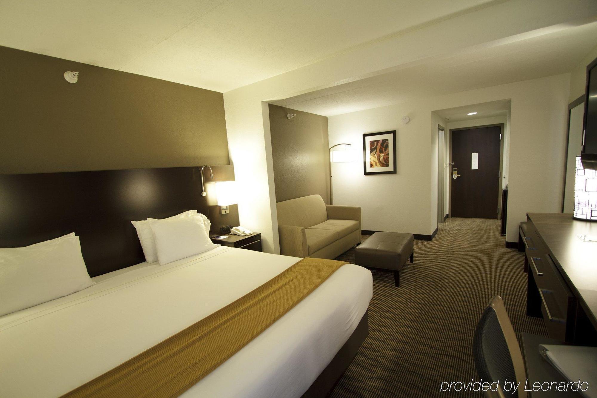 Holiday Inn Express Hotel & Suites Colby By Ihg Εξωτερικό φωτογραφία
