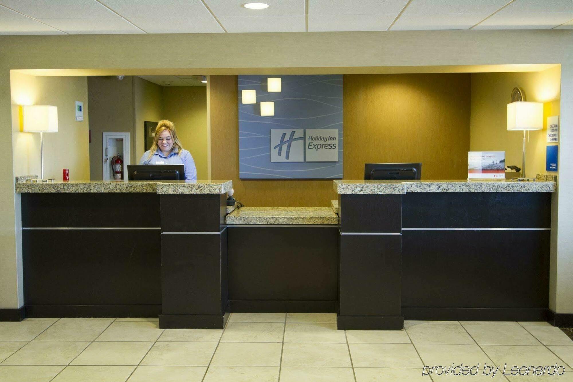 Holiday Inn Express Hotel & Suites Colby By Ihg Εξωτερικό φωτογραφία