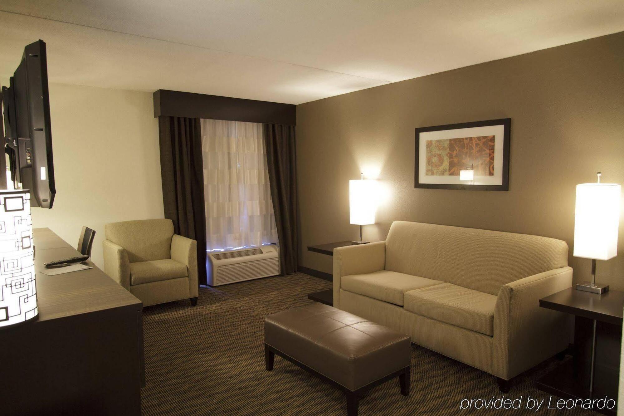 Holiday Inn Express Hotel & Suites Colby By Ihg Εξωτερικό φωτογραφία